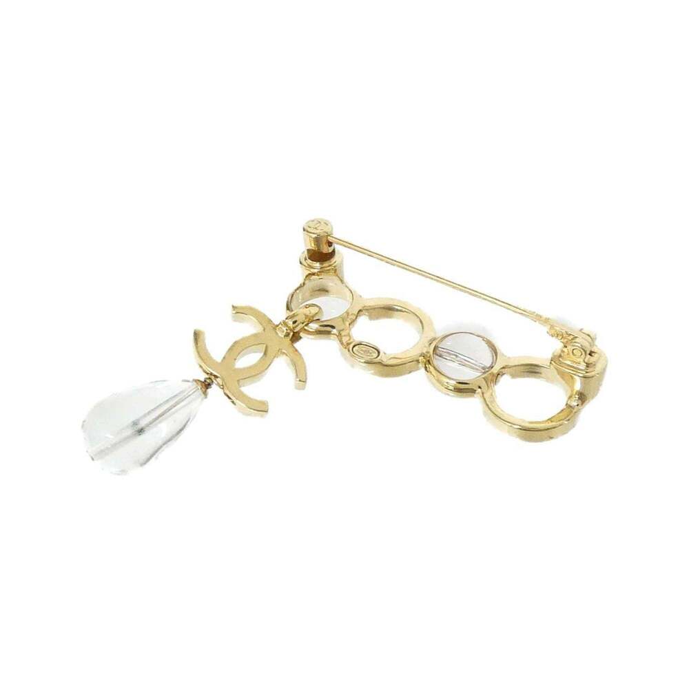 CHANEL Authentic White Brooch - Picture 3 of 4